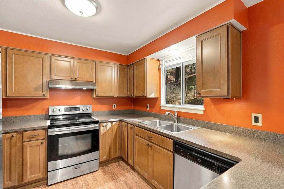 Kitchen cabinets and counters