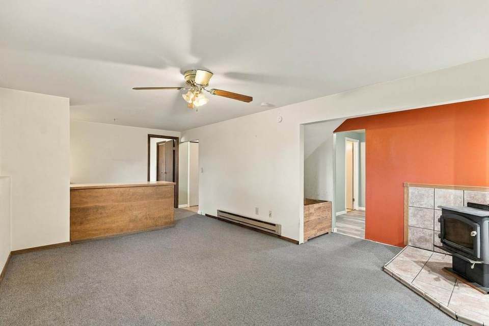 Lower level recreation room