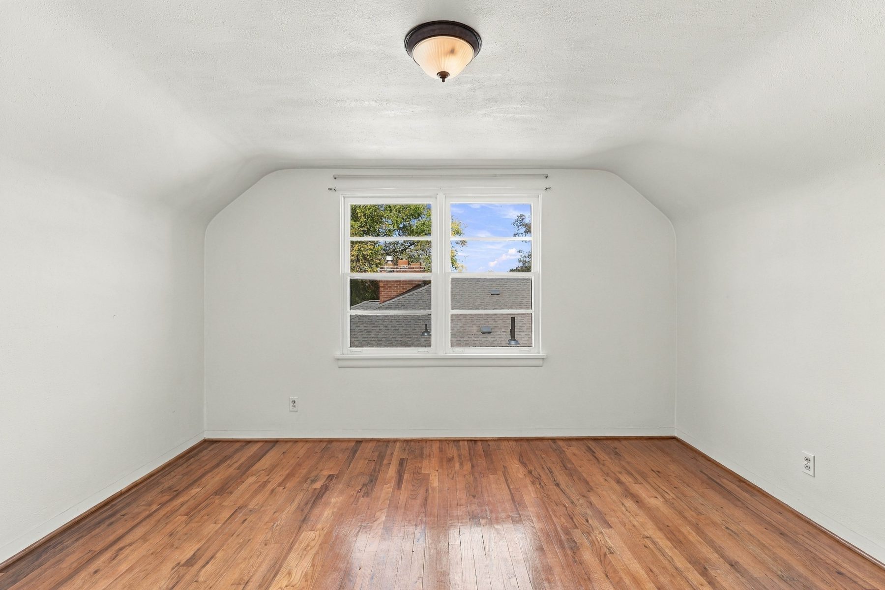 Upstairs bedroom