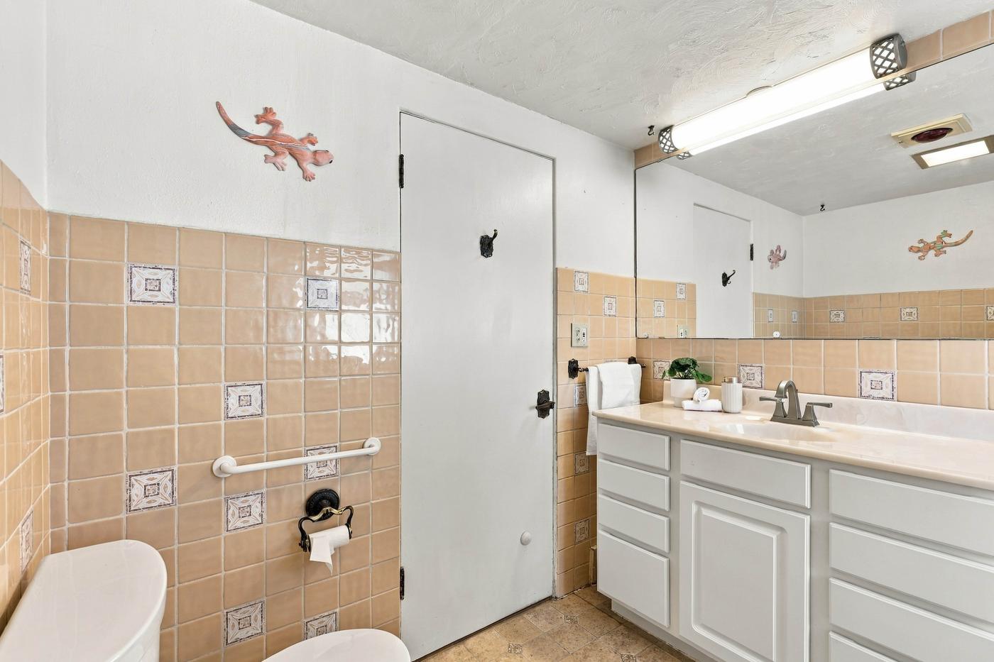 Original 1950s tile in the bathroom